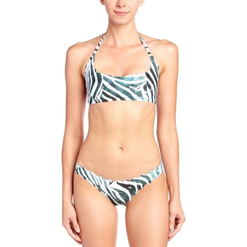 NWOT Pilyq M Zebra Dreamy Blue Reversible Halter Scallop Bikini Swim Top 118642